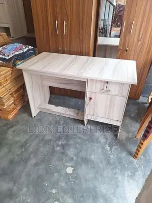 4Ft Melamine Office Tables