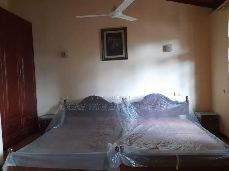Modern 3-Bedroom Well-Maintained House for Sale in Koswatte