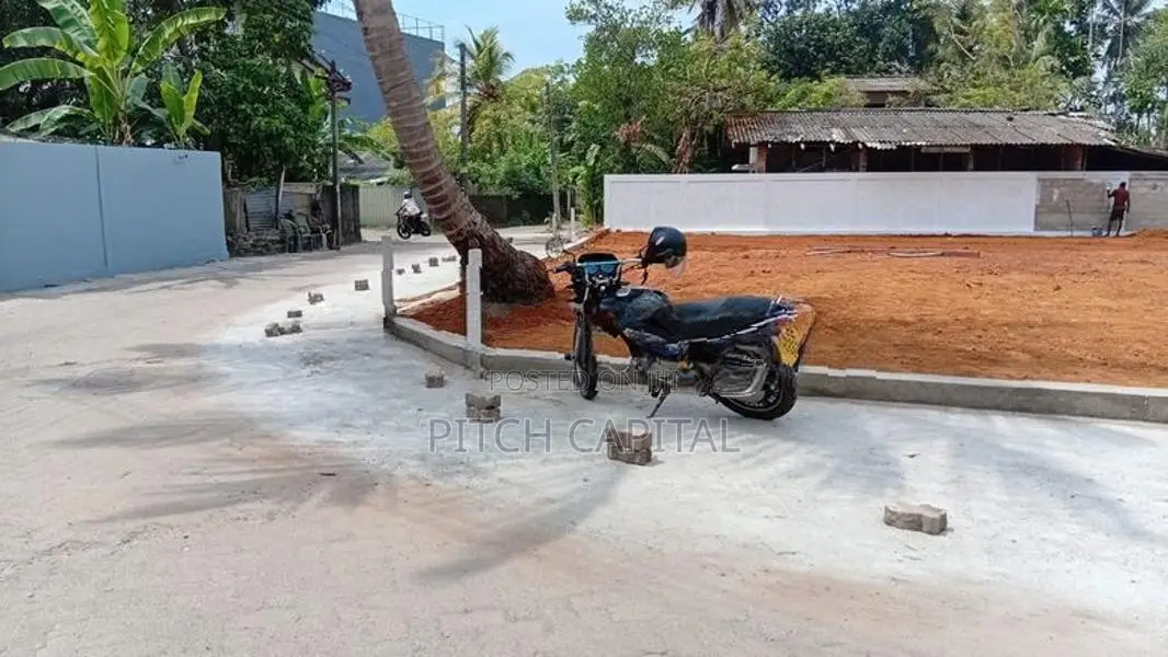 Land Plots for Sale in Pelawaththa