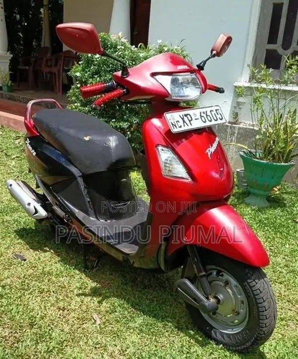 Hero Pleasure 2012