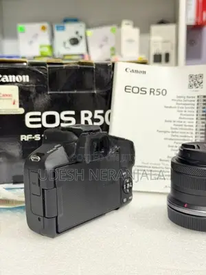 Canon R50