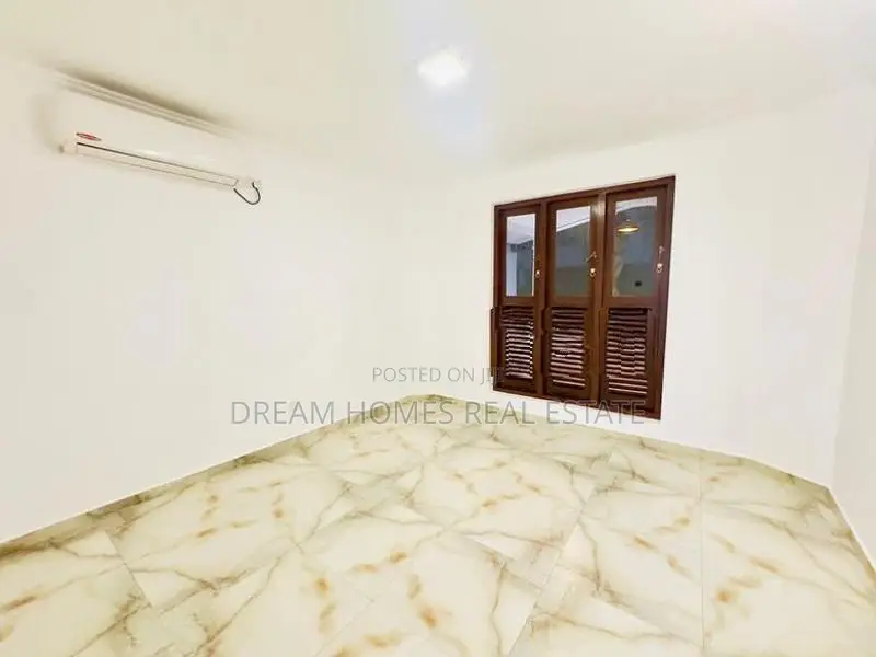 Modern Family House for Sale – Depanama Pannipitiya