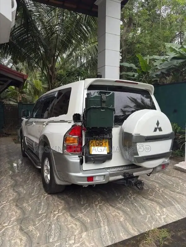 Mitsubishi Montero 2001