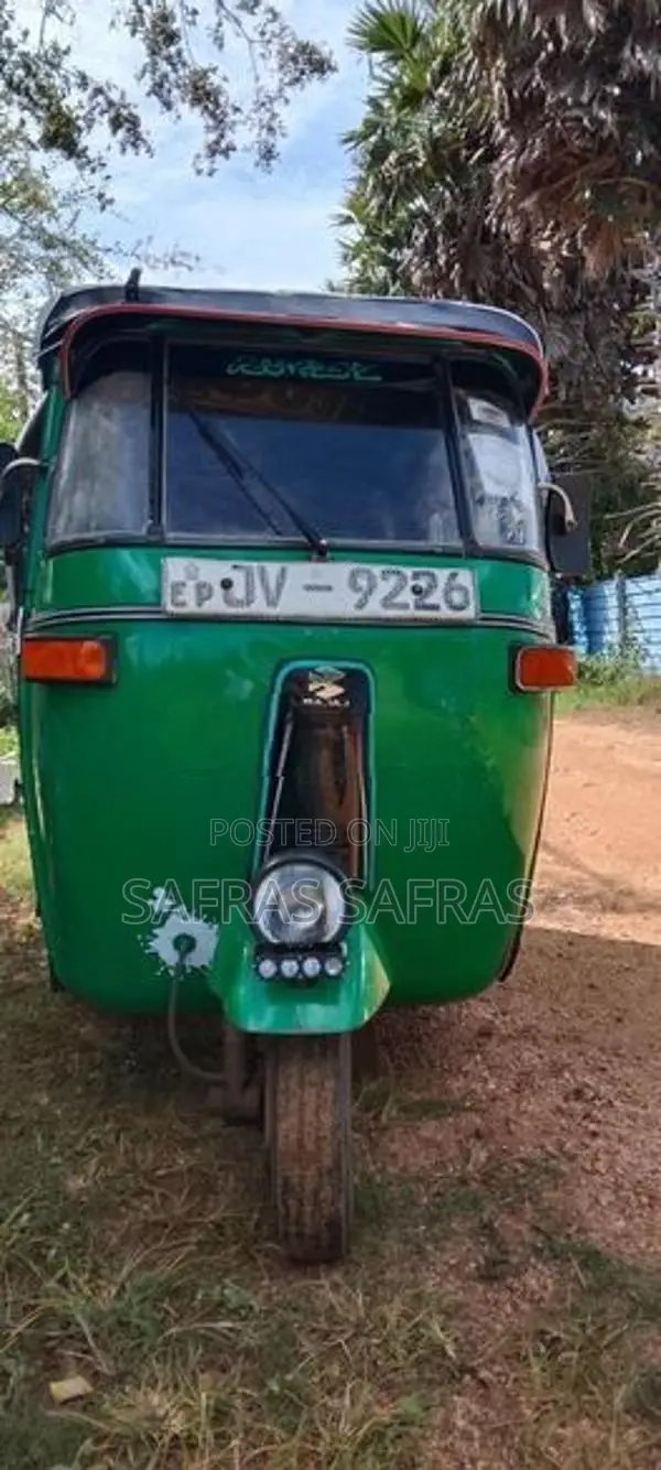 Bajaj RE 2006