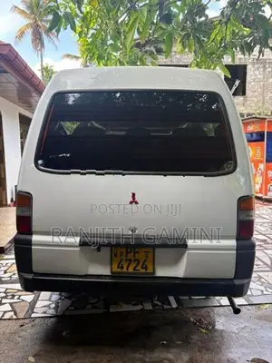 Mitsubishi PO15 2013