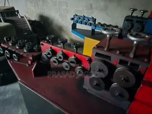 Strip bending machine
