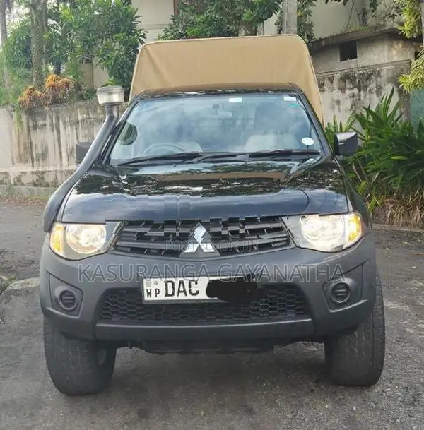 Mitsubishi L200 2014