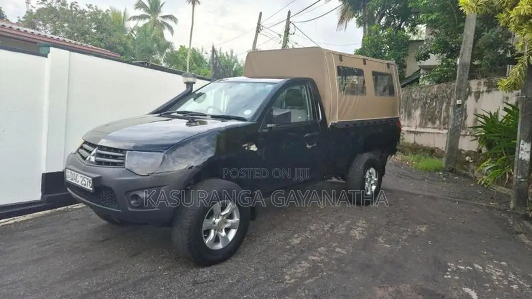 Mitsubishi L200 2014