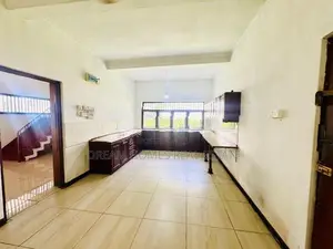 Prime Luxury Residence with Two Annexes for Sale in Colombo 06