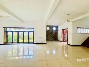 Prime Luxury Residence with Two Annexes for Sale in Colombo 06