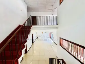 Prime Luxury Residence with Two Annexes for Sale in Colombo 06