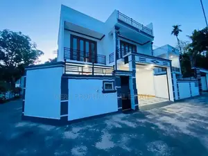 Super Luxurious House for Sale in Piliyandala