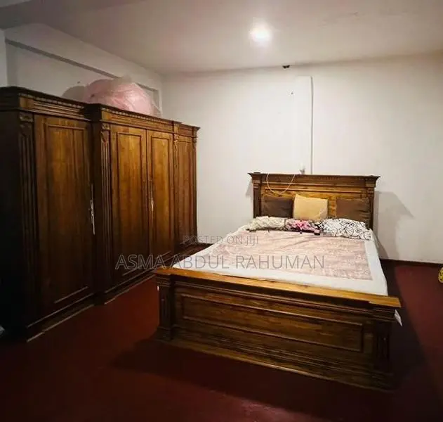 Bedroom Furniture Set