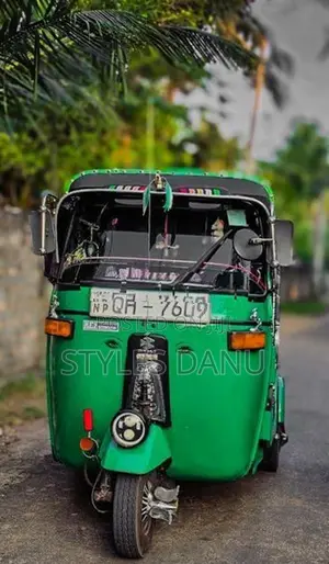 Bajaj RE 2014