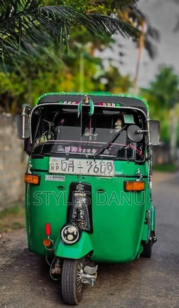 Bajaj RE 2014