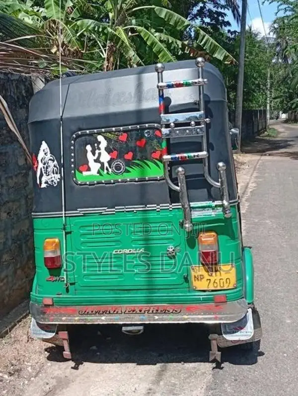 Bajaj RE 2014