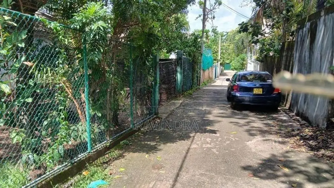 Land for Sale in Divulapitiya Vihara Mawatha