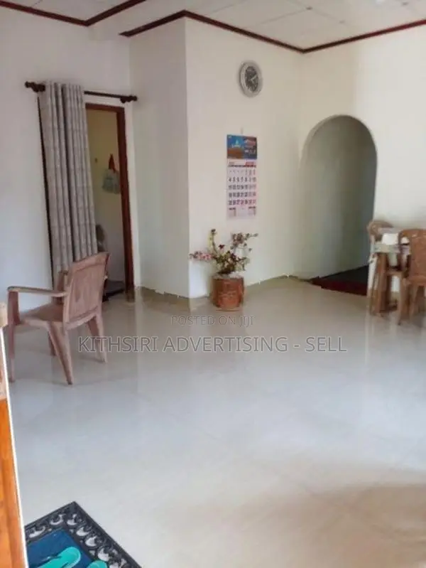 House for Sale in Parakaduwa
