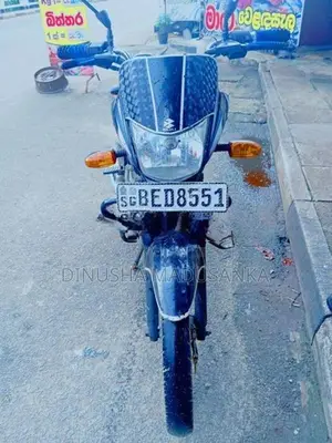 Bajaj Platina 100 2016
