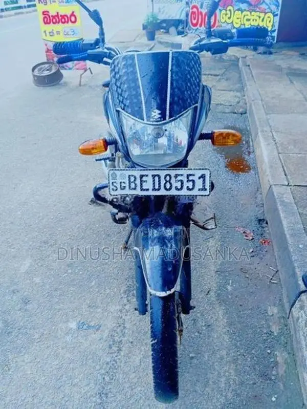 Bajaj Platina 100 2016