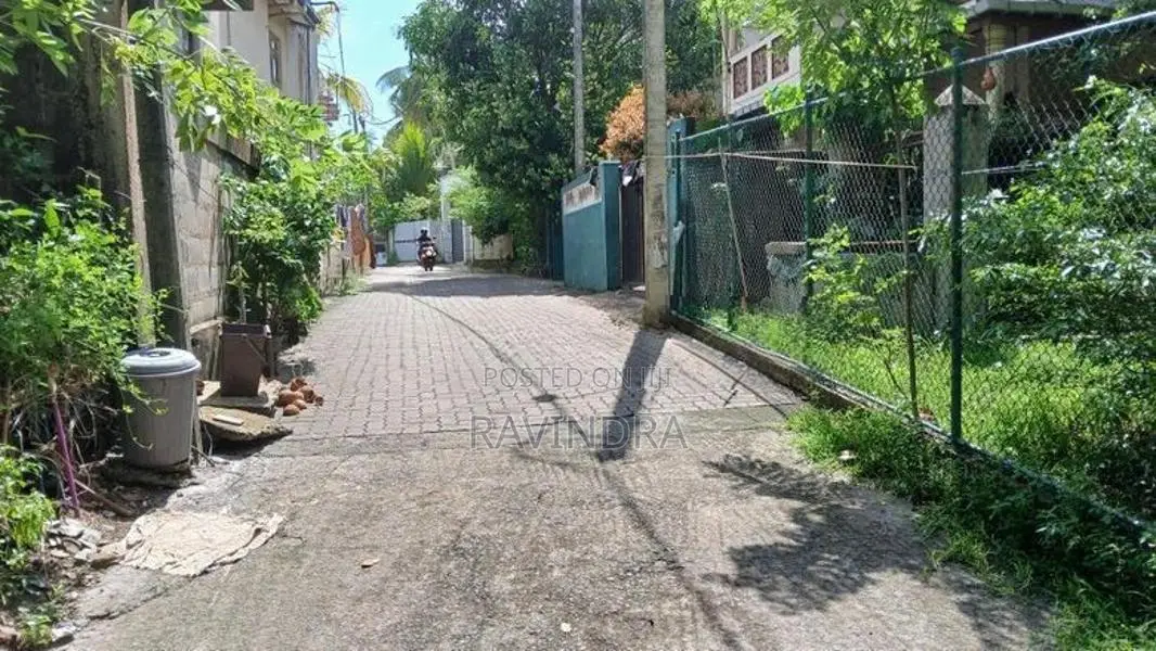 Land for Sale in Divulapitiya Vihara Mawatha