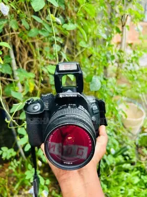 Canon EOS 550D DSLR Camera