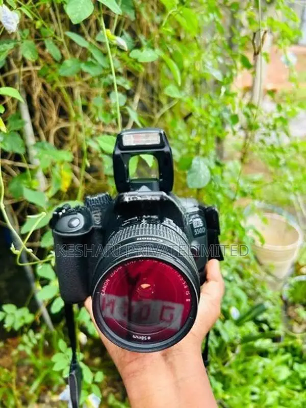 Canon EOS 550D DSLR Camera