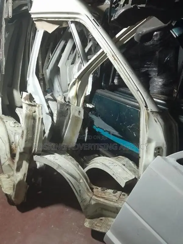 Toyota shell model Hiace LH 51/ 61 /71 Doors ( දොරවල් )