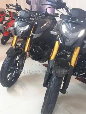 Hero Hunk 160R 4V 2026