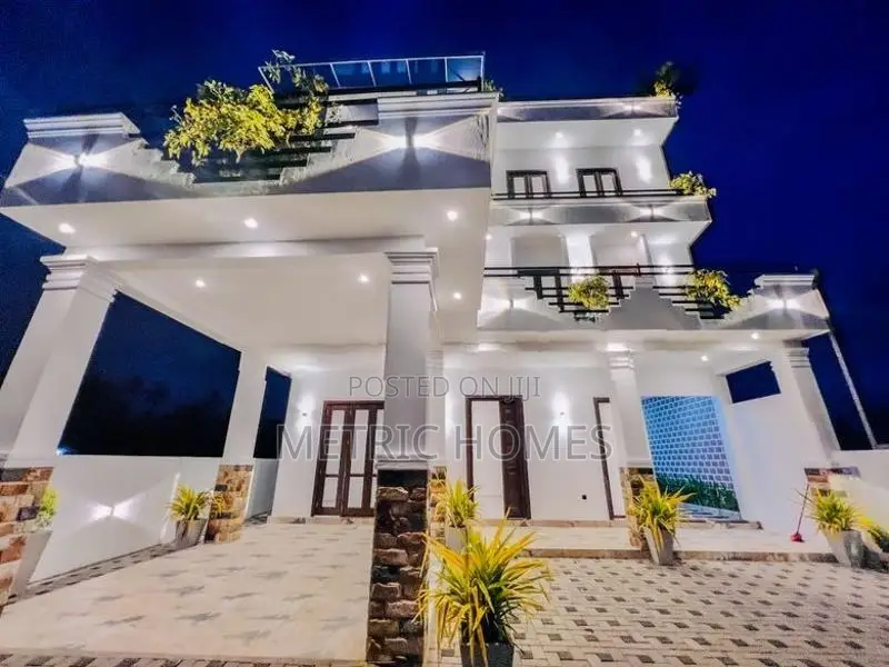 8 Rooms Luxury 3 Stored House Sale Negombo Kadirana