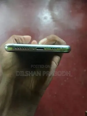 Apple iPhone XS (Used)