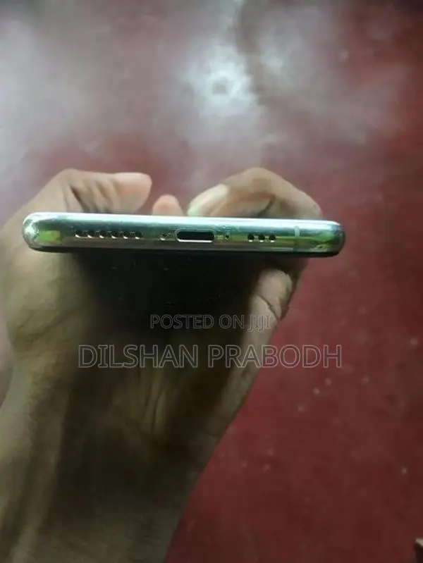 Apple iPhone XS (Used)