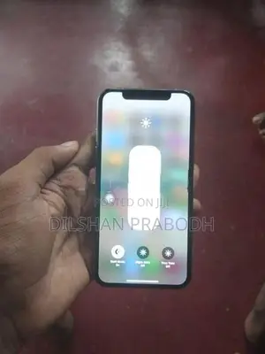 Apple iPhone XS (Used)
