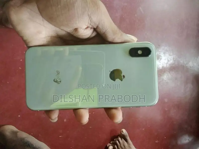 Apple iPhone XS (Used)