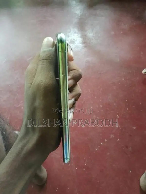 Apple iPhone XS (Used)
