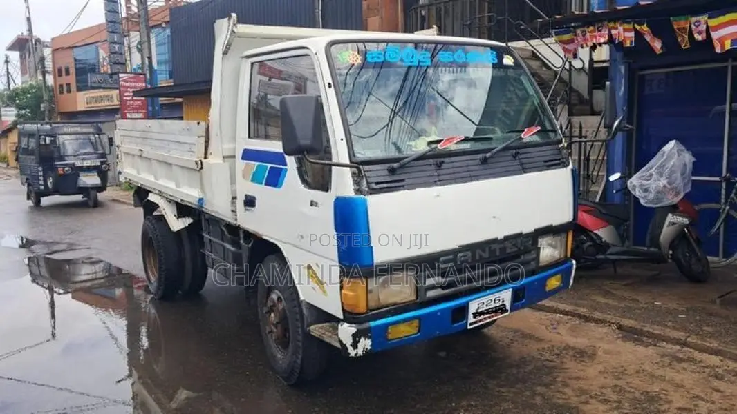 Mitsubishi tipper 1992