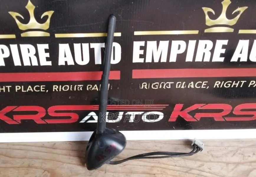 Suzuki Spacia MK 53 S Antenna
