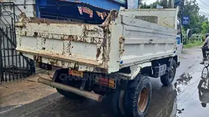Mitsubishi tipper 1992