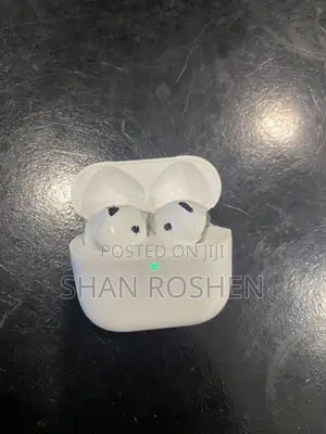 Apple AirPods 4