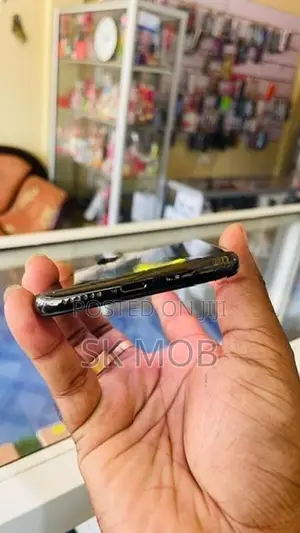 Apple iPhone XS (Used)