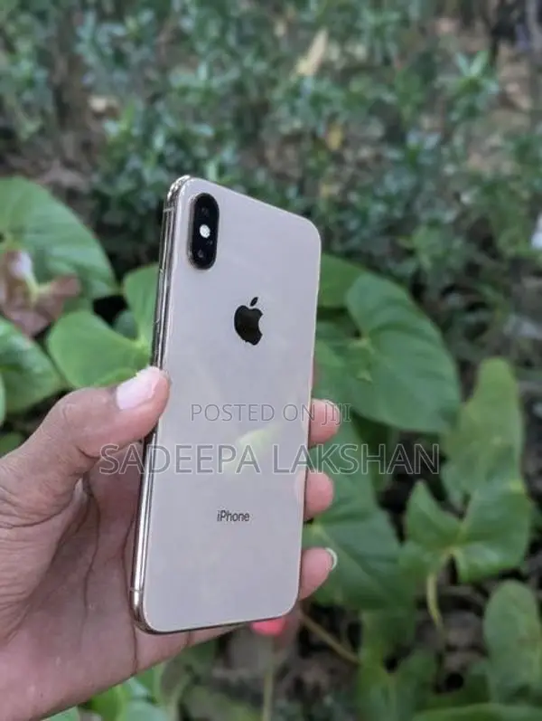 Apple iPhone XS (Used)