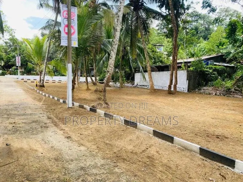 Athurugiriya Habarakada Land for Sale