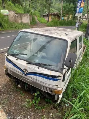 Toyota Hiace Cabin