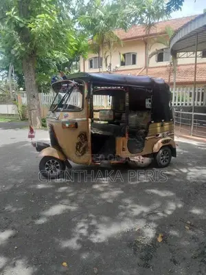 Bajaj RE 2002