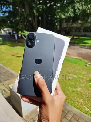 Apple iPhone 16 (Used)