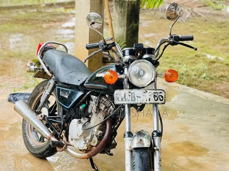 Suzuki GN 125 2000