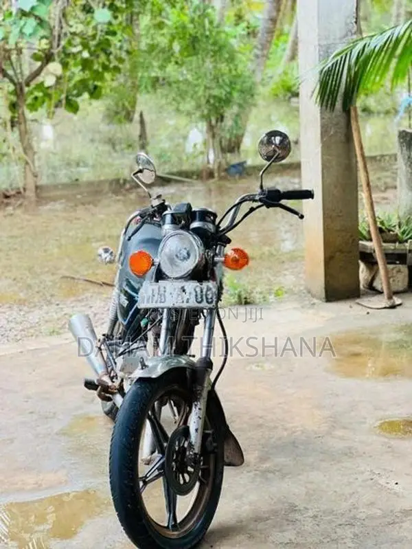 Suzuki GN 125 2000