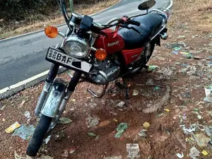Suzuki GN 125 2013