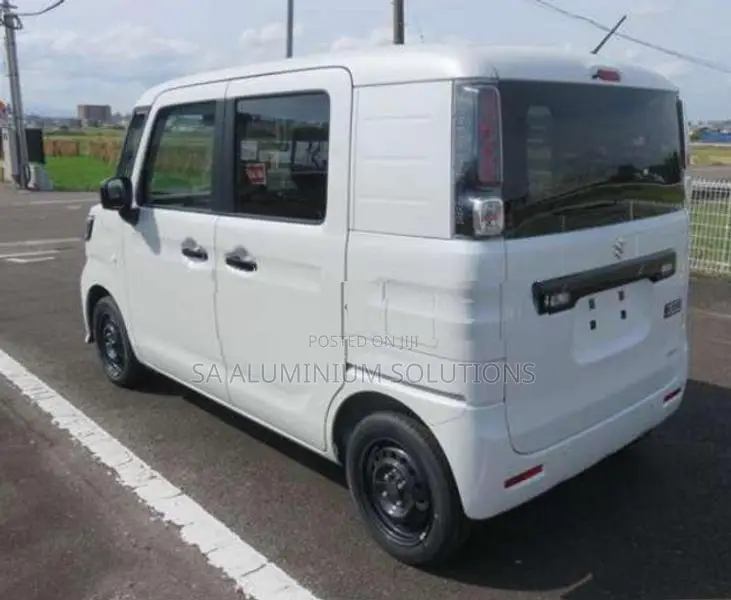 Suzuki Spacia Base GF 2024