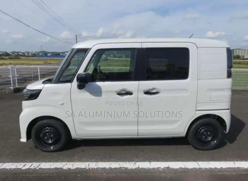 Suzuki Spacia Base GF 2024